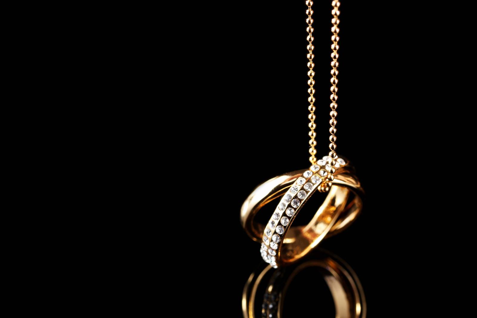 Faire appel à une agence spécialisée pour vendre des bijoux en or après un décès, Nancy 54 Grand Est